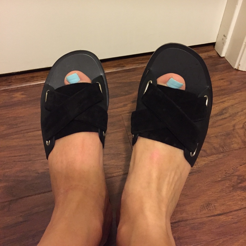***SOLD*** Rag & Bone Flip Flops - Picture 6 of 6